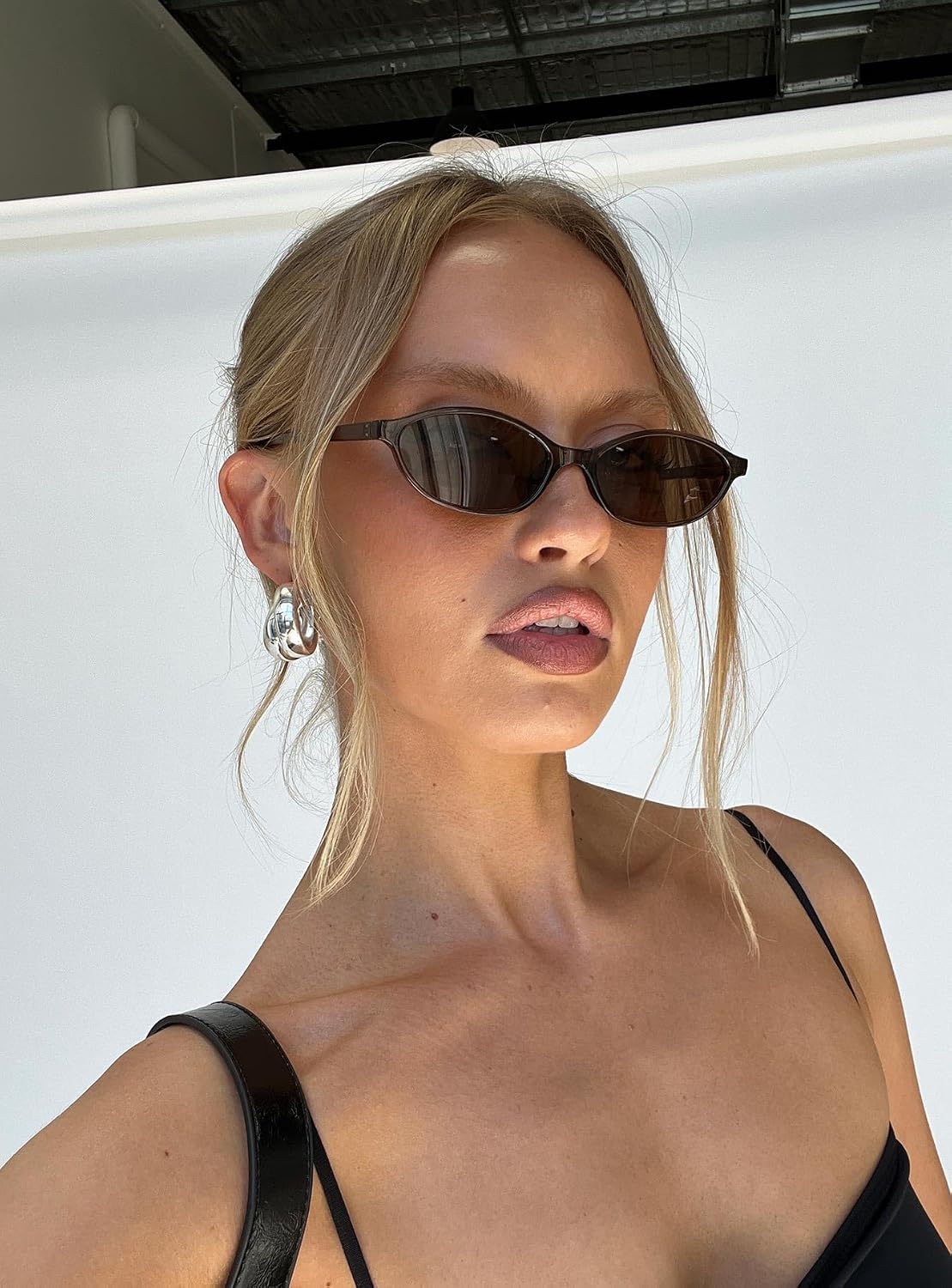 GUVIVI Retro Oval Sunglasses for Women 90s Cat Eye Shades UV protection